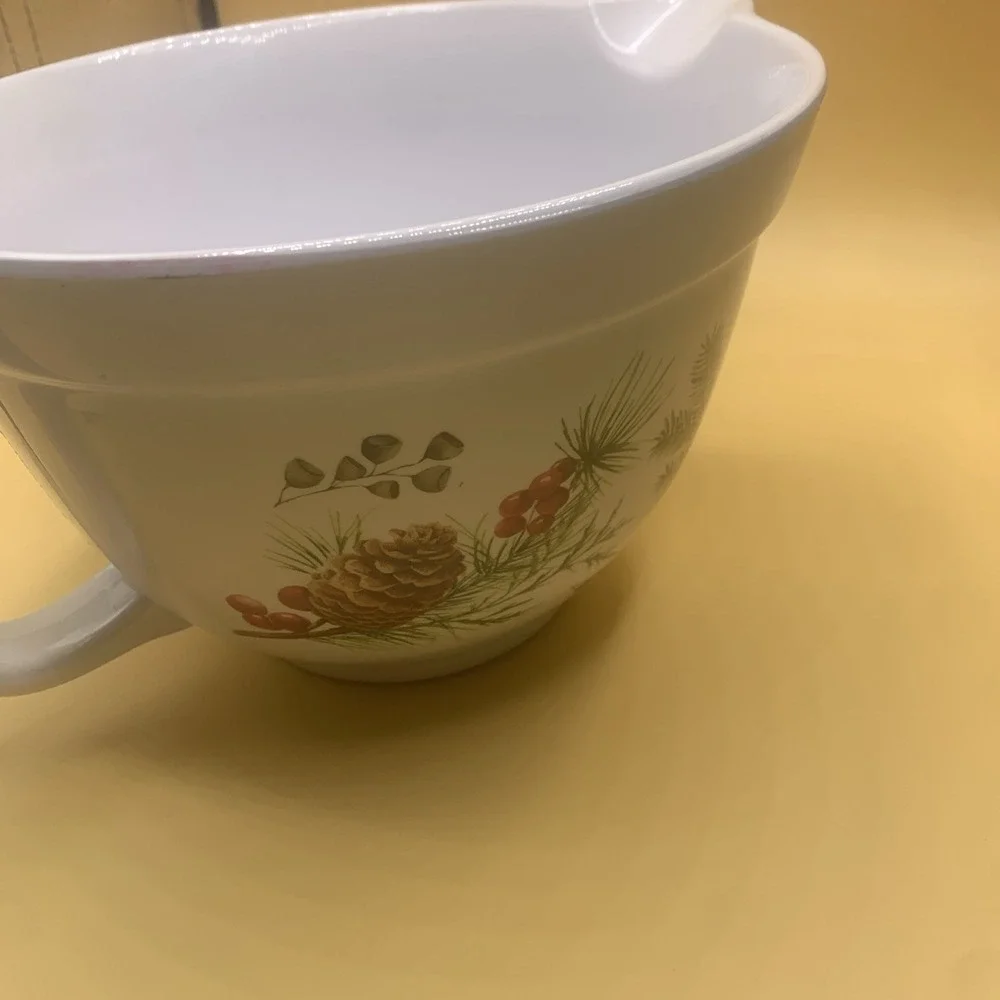 New Stonewall Kitchen Batter Bowl Mix Pour Spout Melamine Non-Slip Base Pines